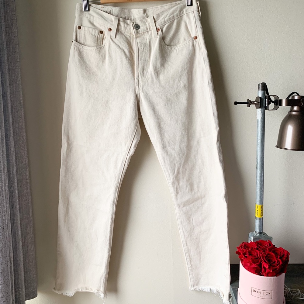 Levi’s 501® Stone Ground cropped- length jeans